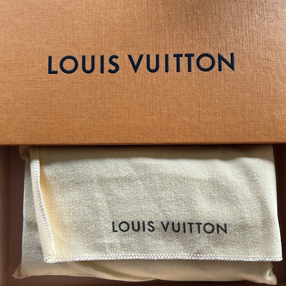 Louis Vuitton Mini Lin Monogram Portefeuille Sarah Wallet - Picture 3 of 16